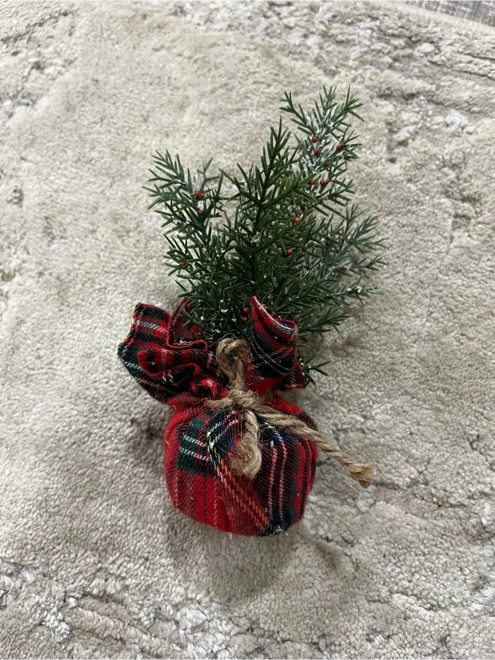 Decorative Bundle- 6 Mini Metal Pots and Tree for Classy Decor - Picture 3 of 4